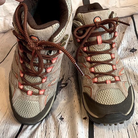 Merrell Shoes - Merrel Hiking Women's Boots Moab 2 Mid Waterproof Size 8 Like New